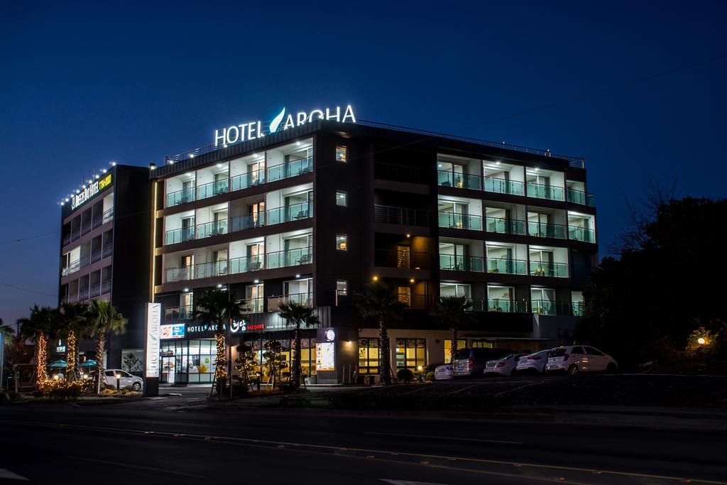 โรงแรมอโรฮา เชจู ซอกวีโพ ภายนอก รูปภาพ